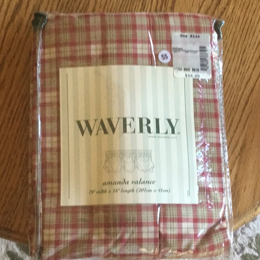 Waverly Amanda valance